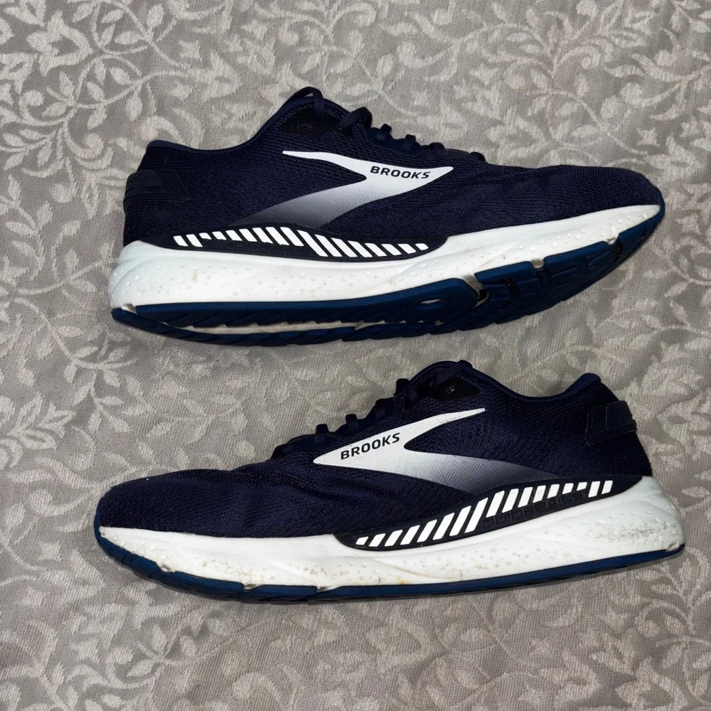 Brooks Beast GTS 24 Mens Running Shoes Navy Blue White Stability Sneakers Size15